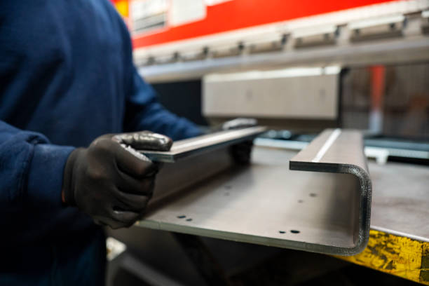 Digital Precision: Navigating the Features of Advanced CNC Plate Bending Machines